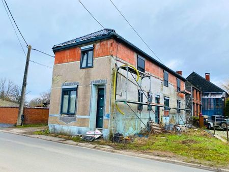 maison 4 façades à dour en gros œuvre fermé à parachever