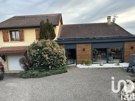 vente maison traditionnelle 7 pièces de 155 m² à morestel (38510)