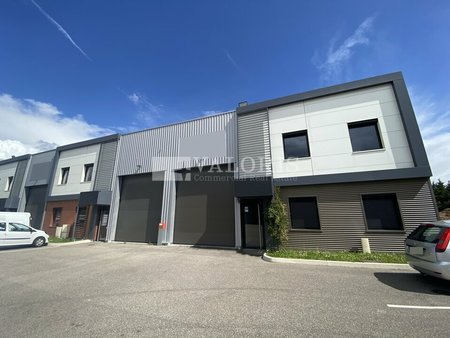 location d'entrepôt de 1 437 m² à saint-priest - 69800