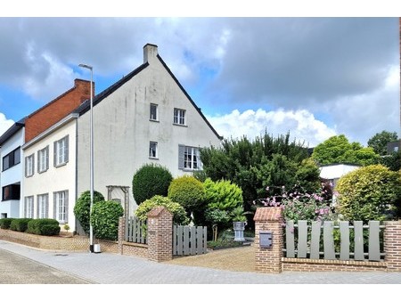 huis te koop in lummen met 8 slaapkamers