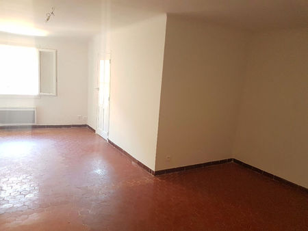 location appartement 2 pièces 50m2 aix-en-provence 13100 - 730 € - surface privée