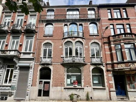 immeuble de rapport dans le centre de charleroi