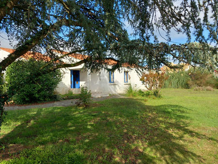 vente maison à landevieille (85220) : à vendre / 124m² landevieille