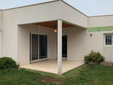 urgent villa de plain-pied 5 pièces 110 m2 à bourg les valence aux chabanneries