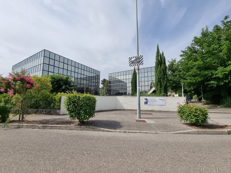 local professionnel - 188m² - aix en provence