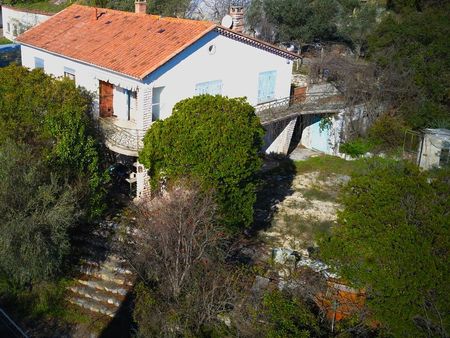 maison à rénover avec vue imprenable dans un secteur recherché