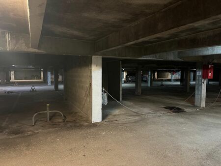 location garage isola 2000