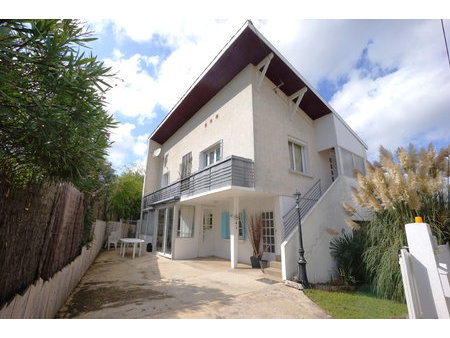 maison t5 (88 m²) à vendre à royan