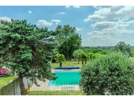 spacieuse maison familiale avec piscine alliant charme et modernité