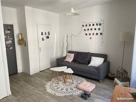 studio meublé à louer  marseille 6e