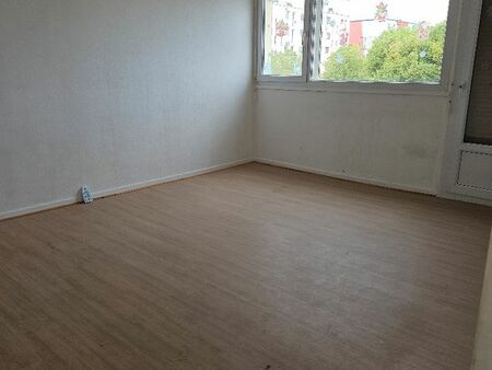 appartement t4-900 cc