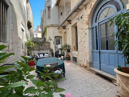 maison de ville nîmes