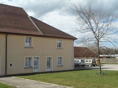 poids-de-fiole  t4  duplex  153 m²  7 mn de lons