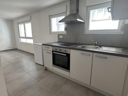 studio 1 pièce 28 m²