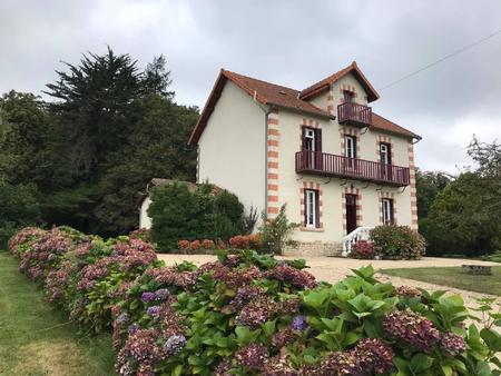 vente maison à breuil-chaussee (79300) : à vendre / 162m² breuil-chaussee