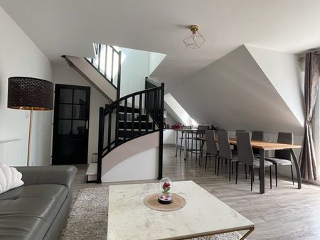 à vendre : superbe duplex rénové avec terrasse - pleurtuit  85m² au sol  exposition plein 