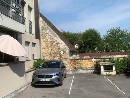 place parking extérieure