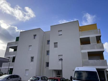 t2 avec parking et balcon à st barthelemy d'anjou