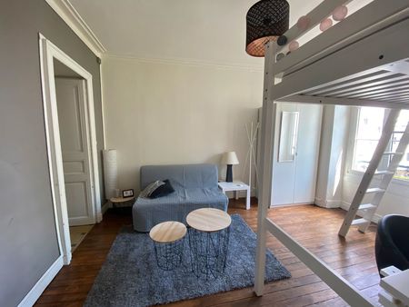 studio de 26m2 quartier place de la république à nantes