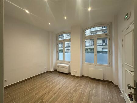 location de bureau de 20 m² à paris 16 - 75016