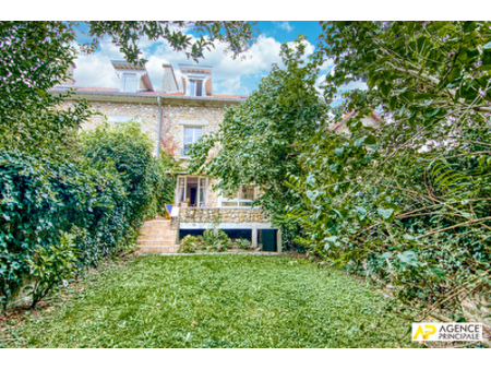 versailles montreuil st-symphorien maison ancienne 8 pièces 144 m² sur parcelle de 222 m²