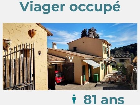 viager occupé - maison t4 de 107 m2 avec parking et garage fermé - monsieur 81 ans