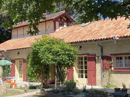 exquise propriété de 5 chambres au cœur de bergerac