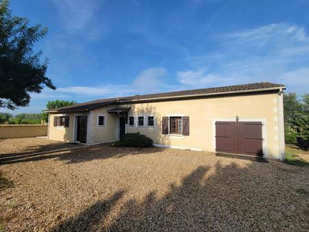 belle maison de village de 3-4 chambres avec piscine