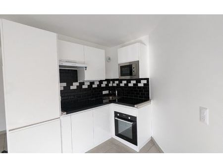 location appartement  57.95 m² t-3 à meaux  994 €