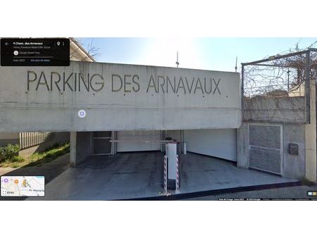 place parking sous terrain istres