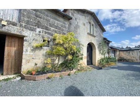 maison saintes 250 m² t-5 à vendre  300 000 €