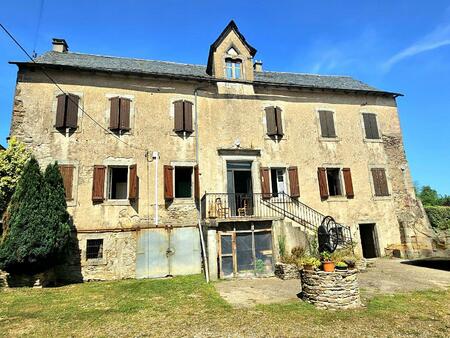 superbe corps de ferme en pierres