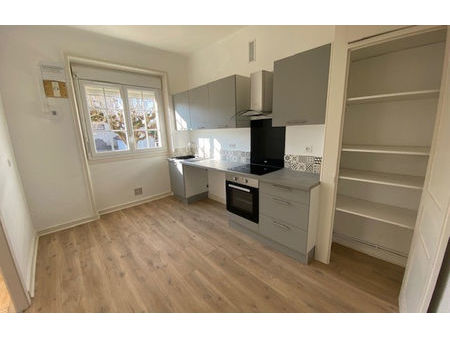 location appartement 4 pièces 75 m² roanne (42300)