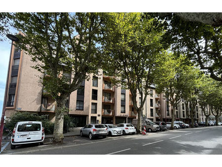 location appartement 3 pièces 72 m² rodez (12000)