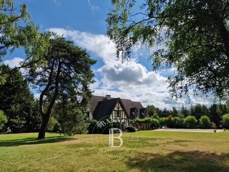 maison de luxe à vendre à poigny-la-forêt