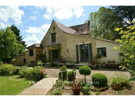 maison périgourdine  gîte et parc au coeur de sarlat