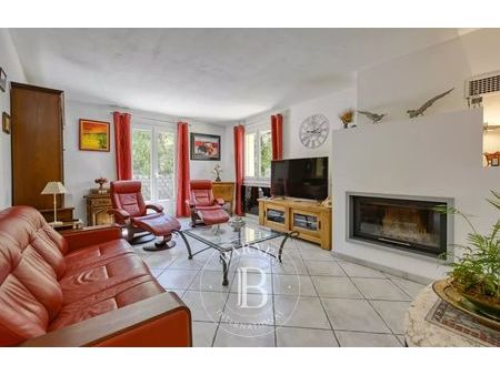 vente maison 8 pièces 140 m² aix-en-provence (13090)