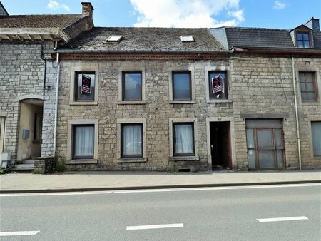 maison comprenant 2 appartements