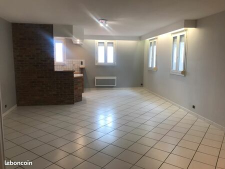 f3 82 m2 proche centre-ville et ecoles- rue pierre brossolette