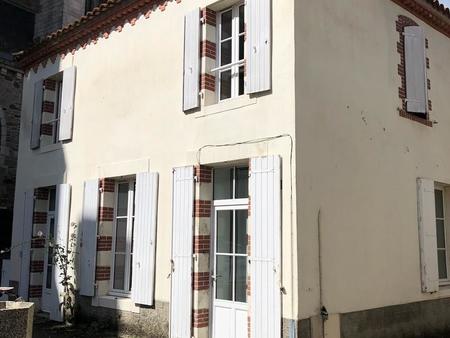 location maison meublé à aizenay (85190) : à louer meublé / 87m² aizenay