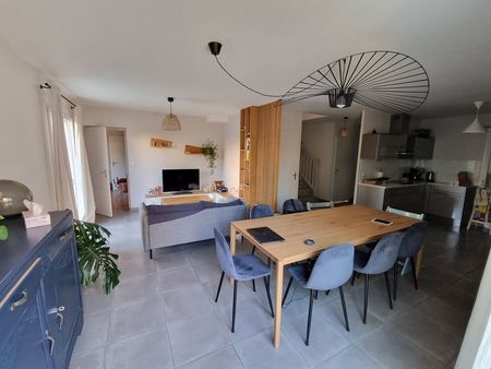 maison 5 pièces 105m²