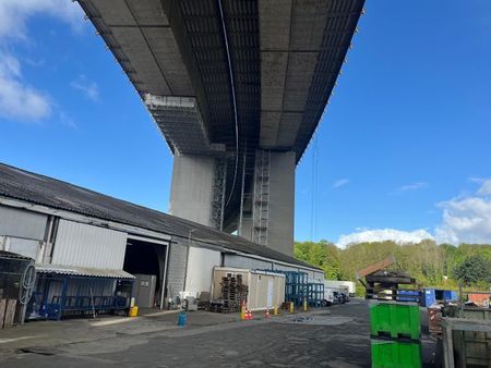 entrepôt avec bureaux à louer à vilvoorde