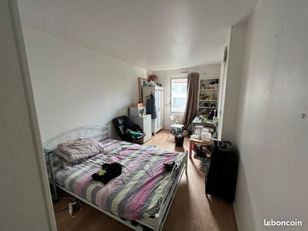 chambre 1 pièce 17 m²