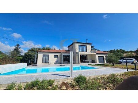 villa avec piscine dans la région de grignan  en exclusivité en drôme provençale