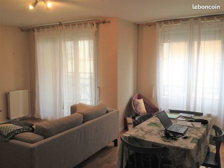 location t2 46m² avec garage et climatisation massena lyon 69006