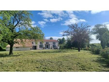 vente maison à royan (17200) : à vendre / 213m² royan