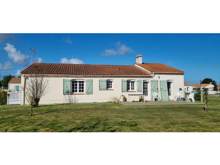 vente maison à beauvoir-sur-mer (85230) : à vendre / 108m² beauvoir-sur-mer