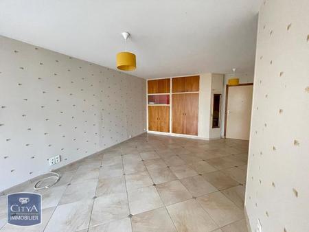 location appartement 2 pièces à saumur (49400) : à louer 2 pièces / 49m² saumur