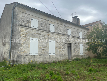 belle maison charentaise avec garage et jardin