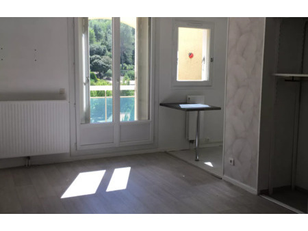 location appartement 1 pièce 30 m² carnoux-en-provence (13470)